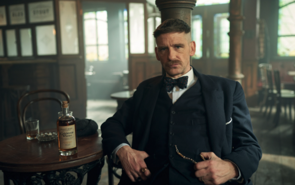 arthur shelby peaky blinders frizura reds fodrászat